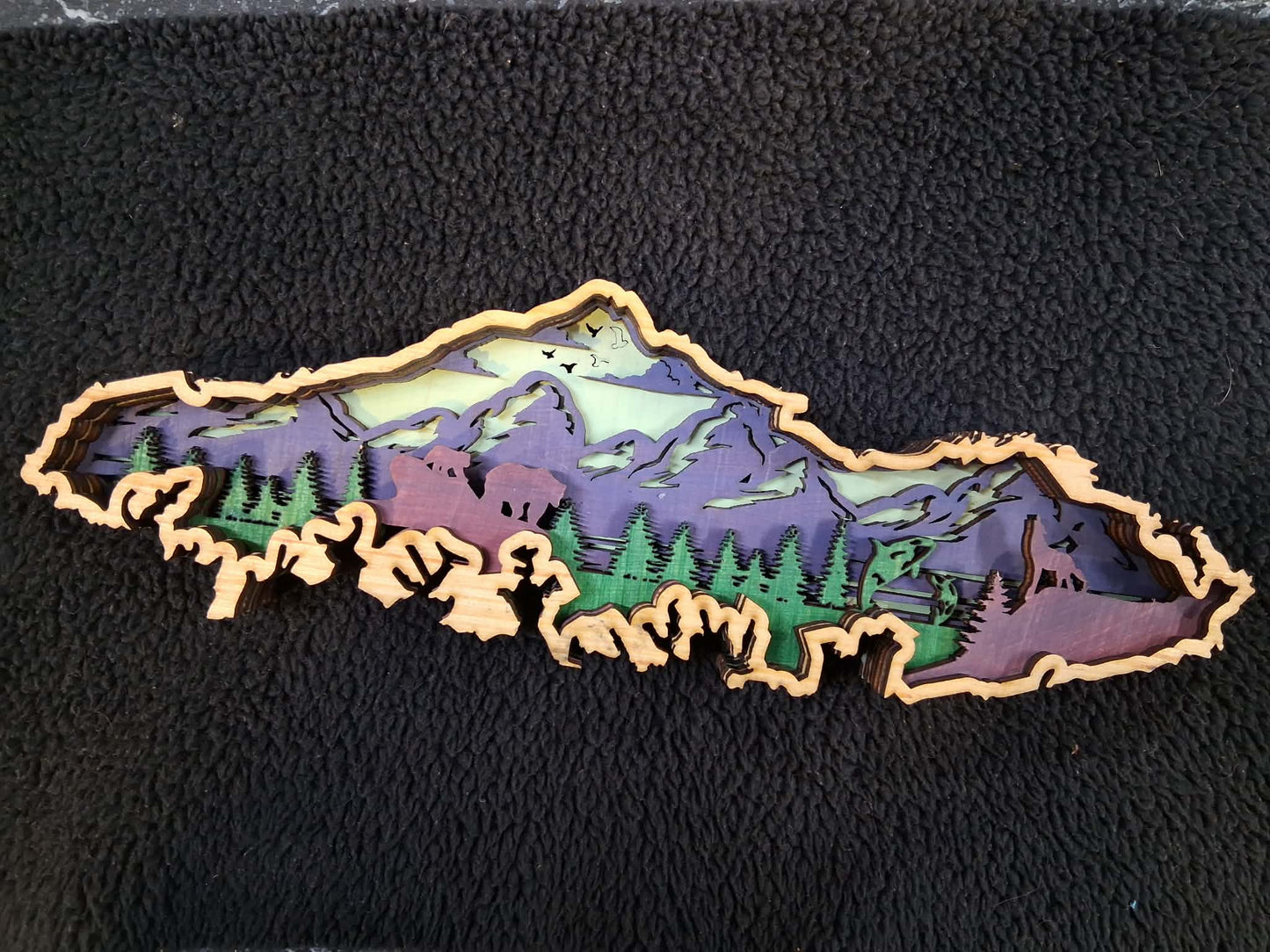 5Z250 Vancouver Island Layered Wood large (10.5")